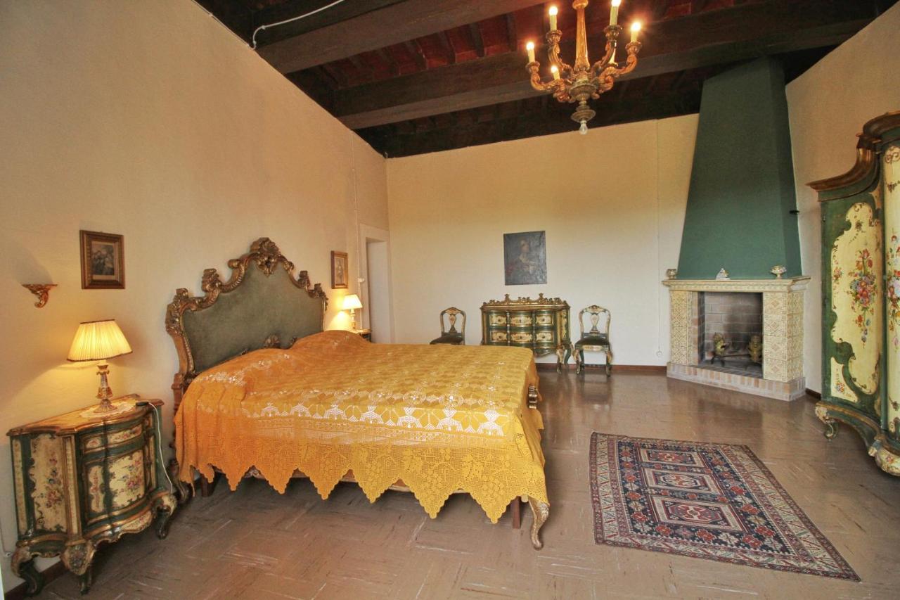 Castello Di Sovicille - Residenza D'Epoca Panzió Kültér fotó